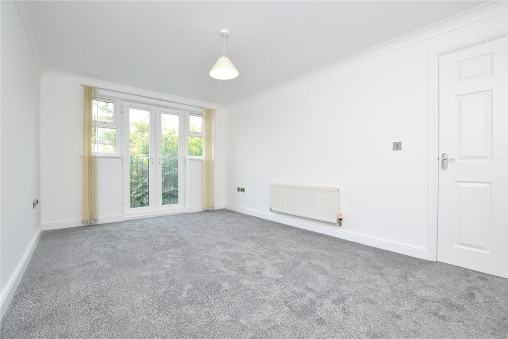 Property photo 3 of 7 Picture No. 05