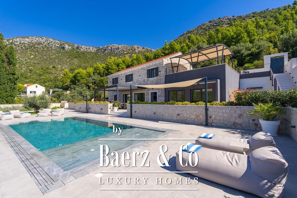 Property photo 2 of 35