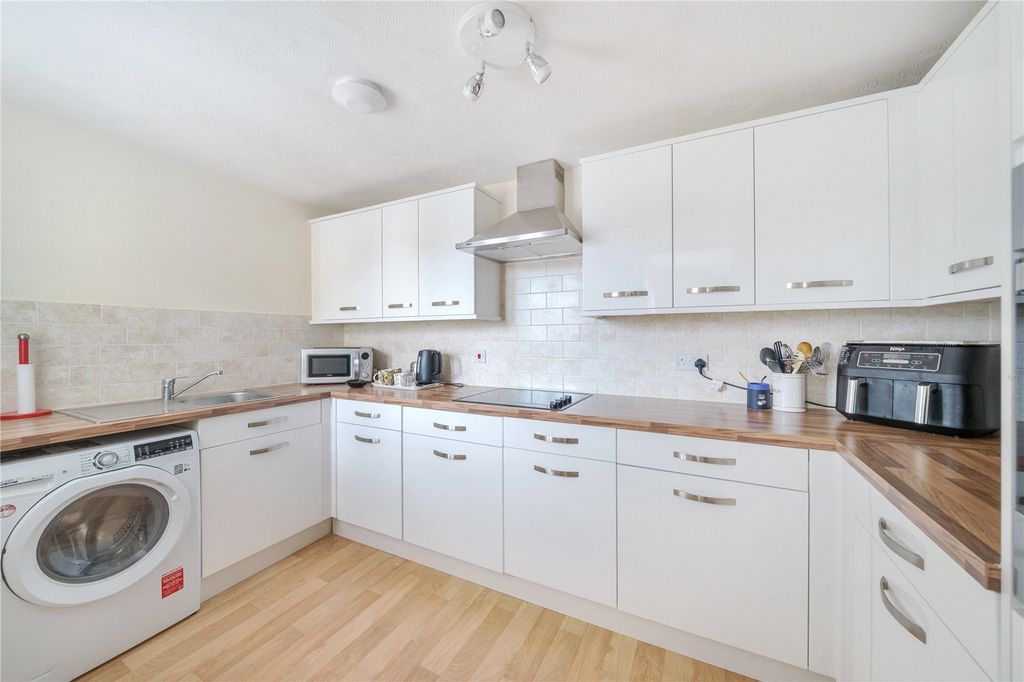 Property photo 2 of 9 Picture No. 05