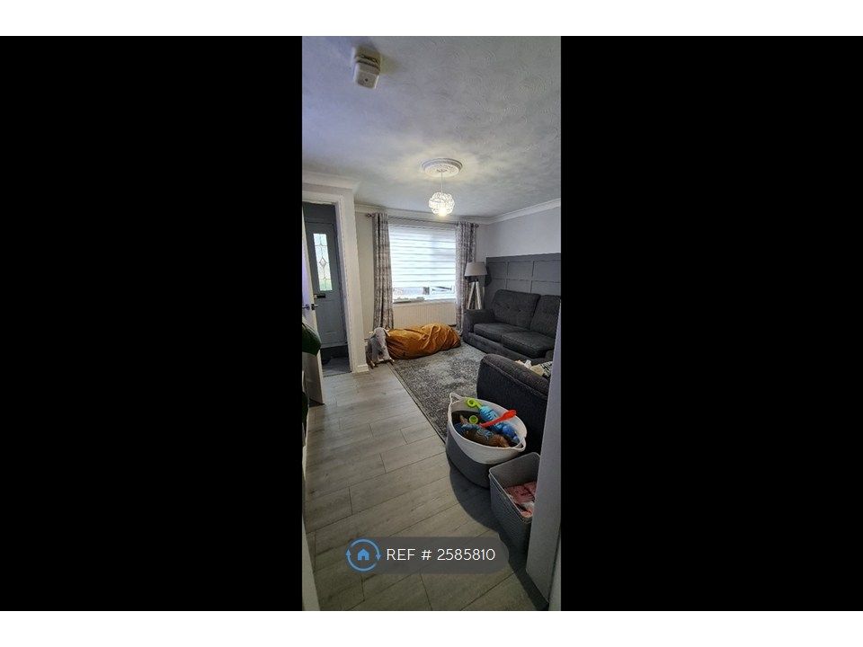 Property photo 1 of 2