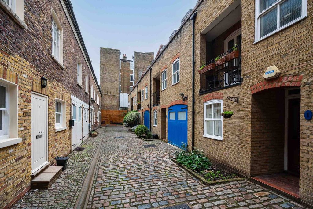 Property photo 3 of 14