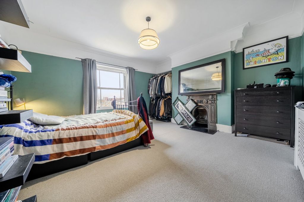 Property photo 3 of 15 Bedroom