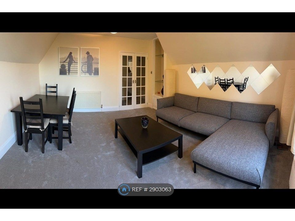 Property photo 3 of 9 Lounge / Diner