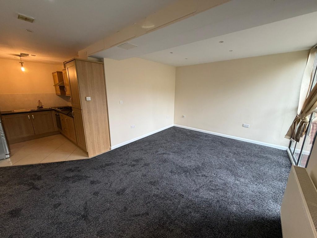 Property photo 2 of 6