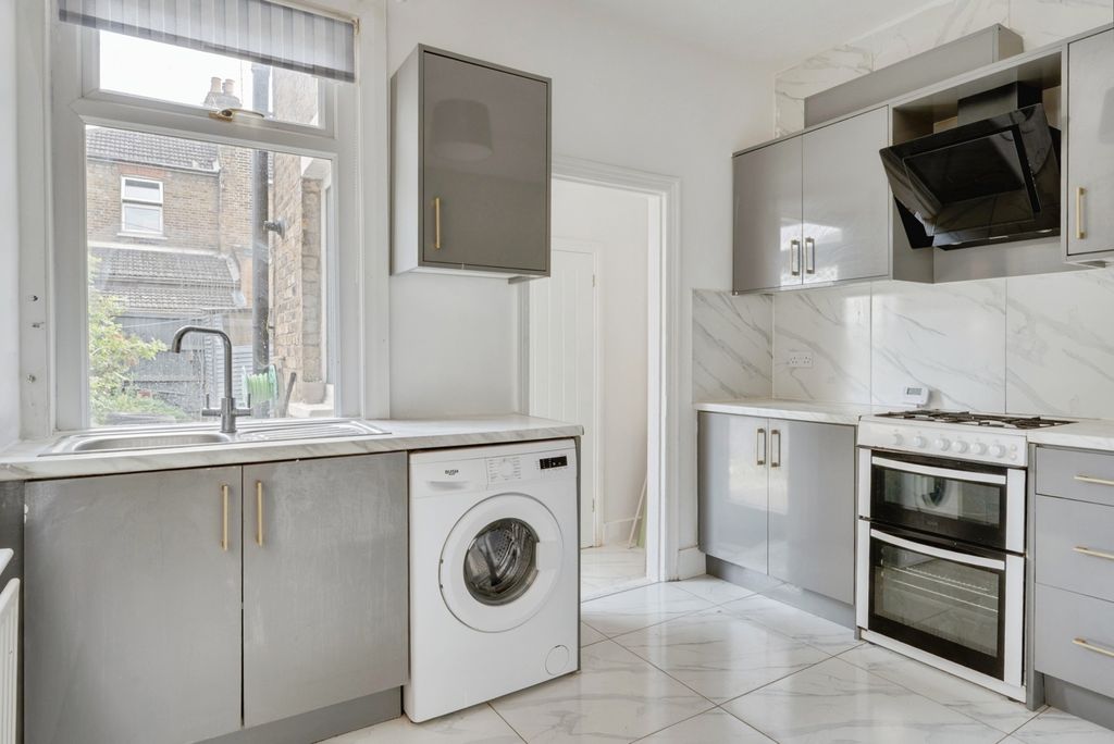 Property photo 3 of 20 Pbox-Img.Jpg