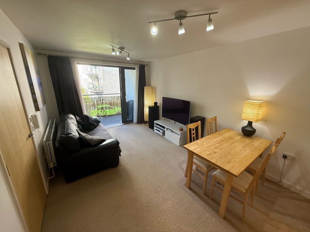 Property photo 3 of 11