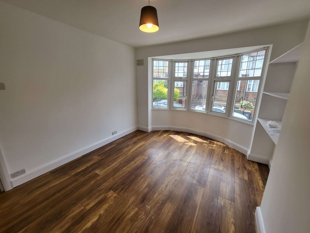 Property photo 2 of 18 Gallery