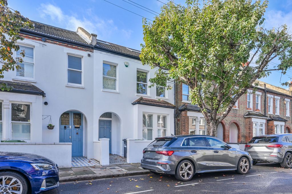 Property photo 2 of 19
