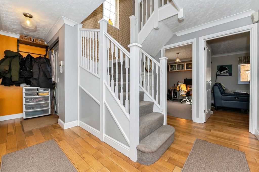 Property photo 3 of 17 Pbox-Img.Jpg