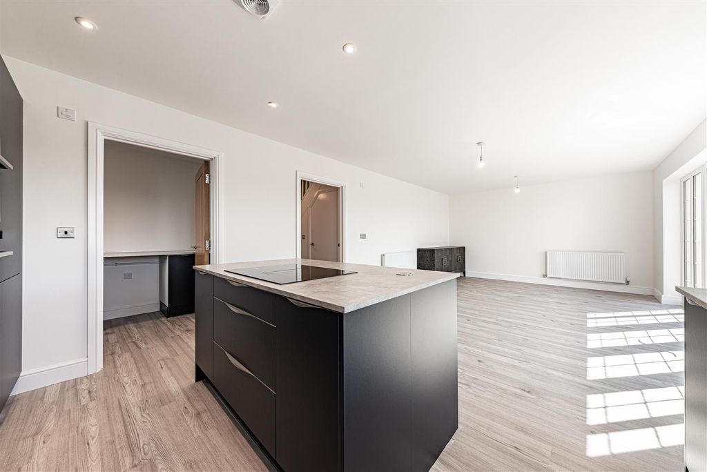 Property photo 3 of 32 L J Imaging-22.Jpg