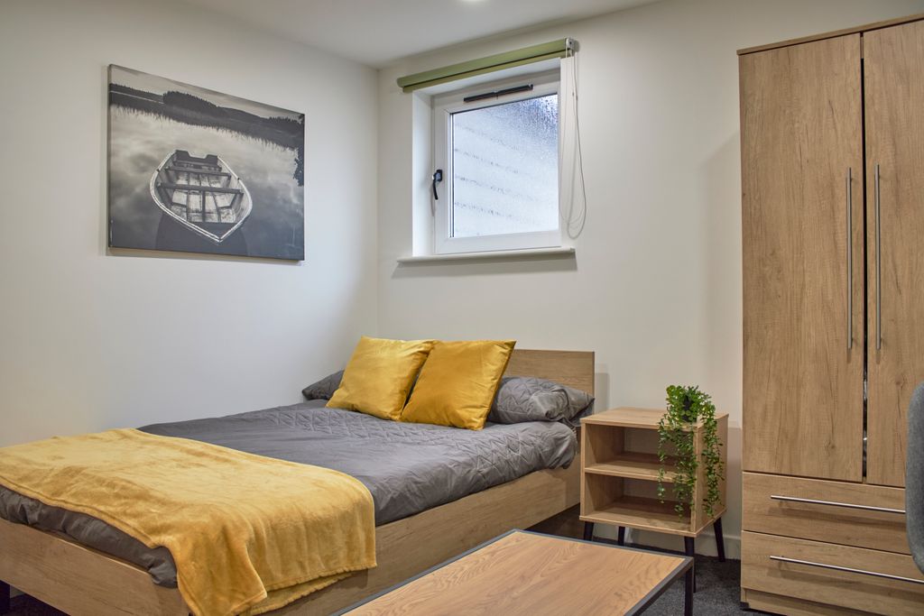 Property photo 3 of 5