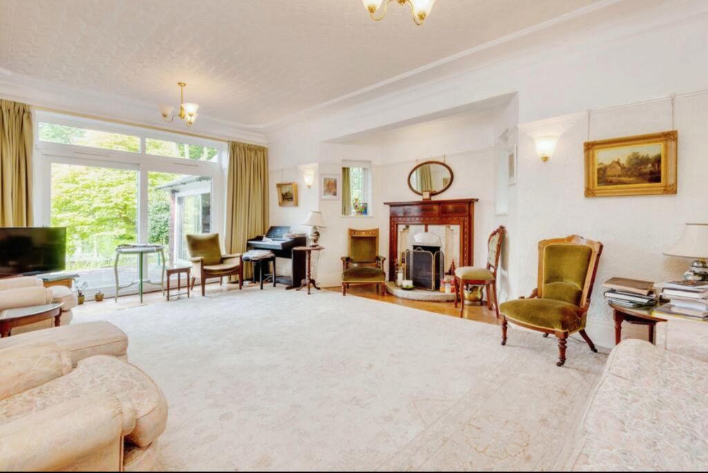 Property photo 2 of 26