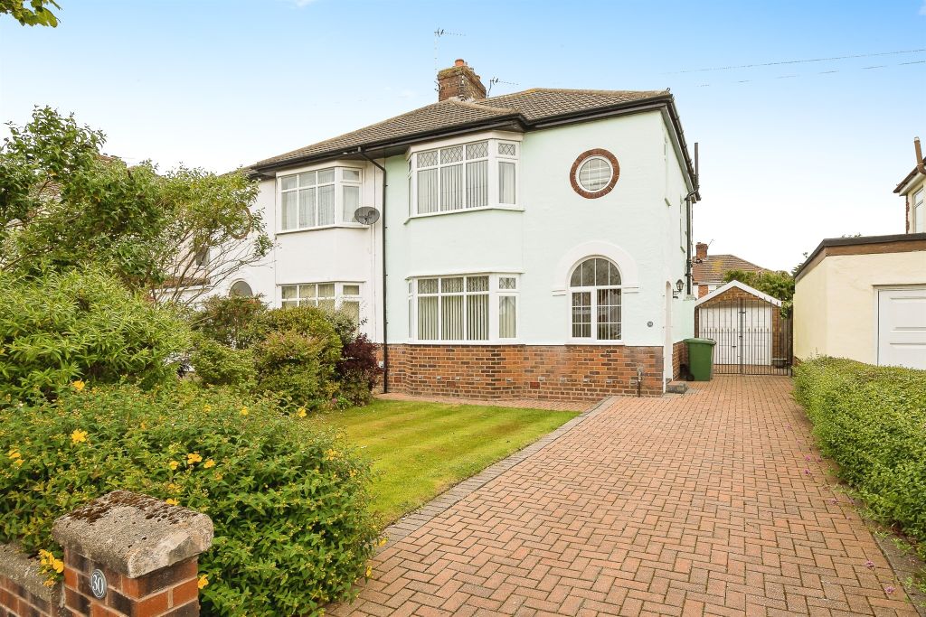 Property photo 1 of 11
