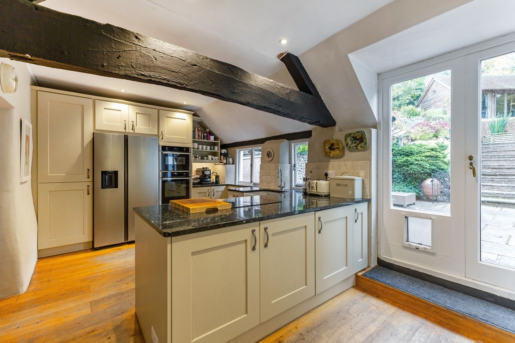 Property photo 3 of 17