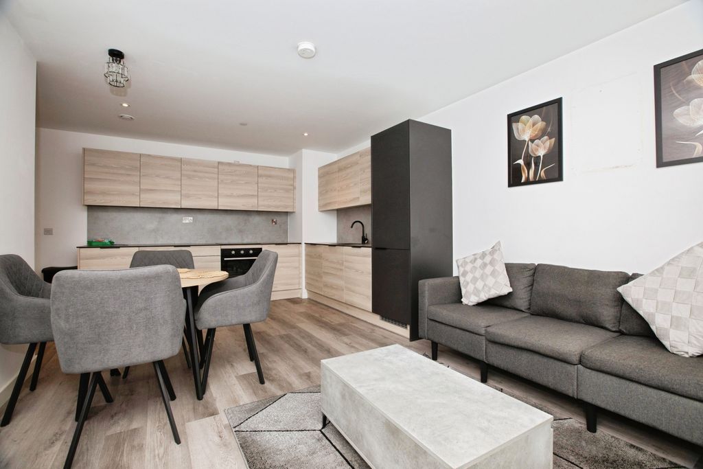 Property photo 2 of 20 Img_2498