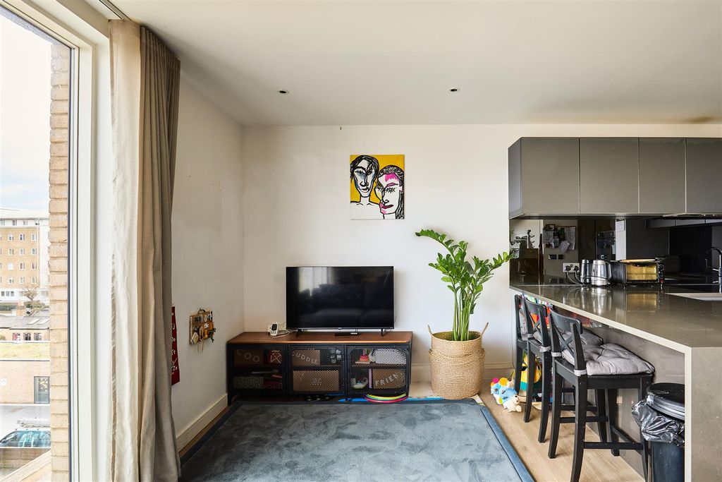 Property photo 1 of 29