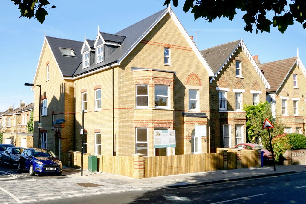 Property photo 1 of 7