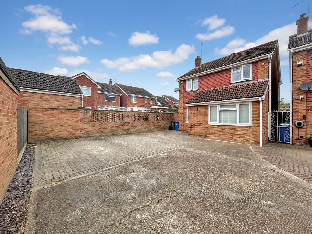 Property photo 2 of 19