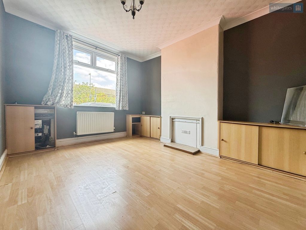 Property photo 2 of 15 Pbox-Img.Jpg