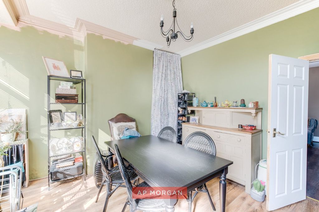 Property photo 2 of 18 Picture No. 03