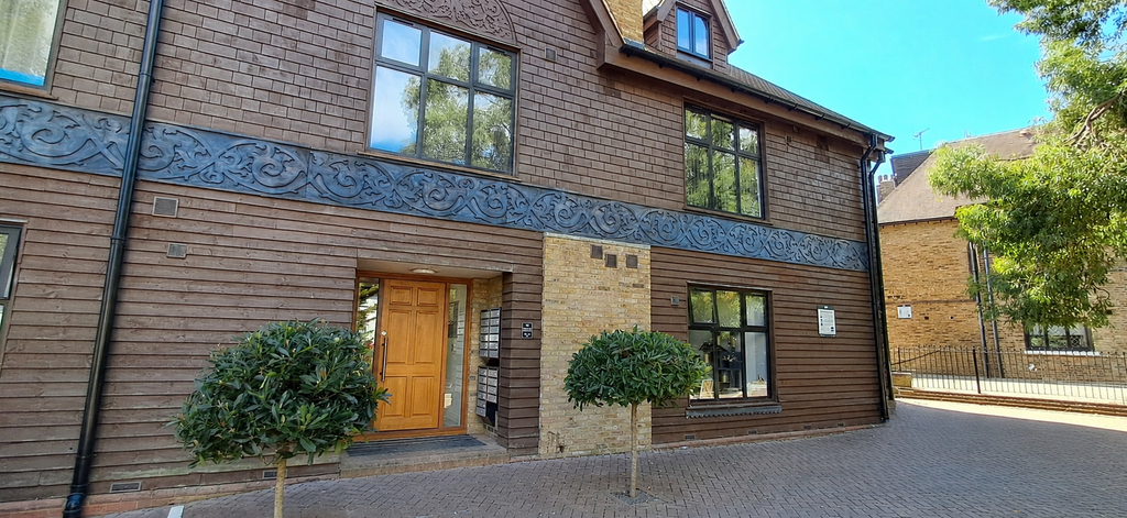Property photo 1 of 6