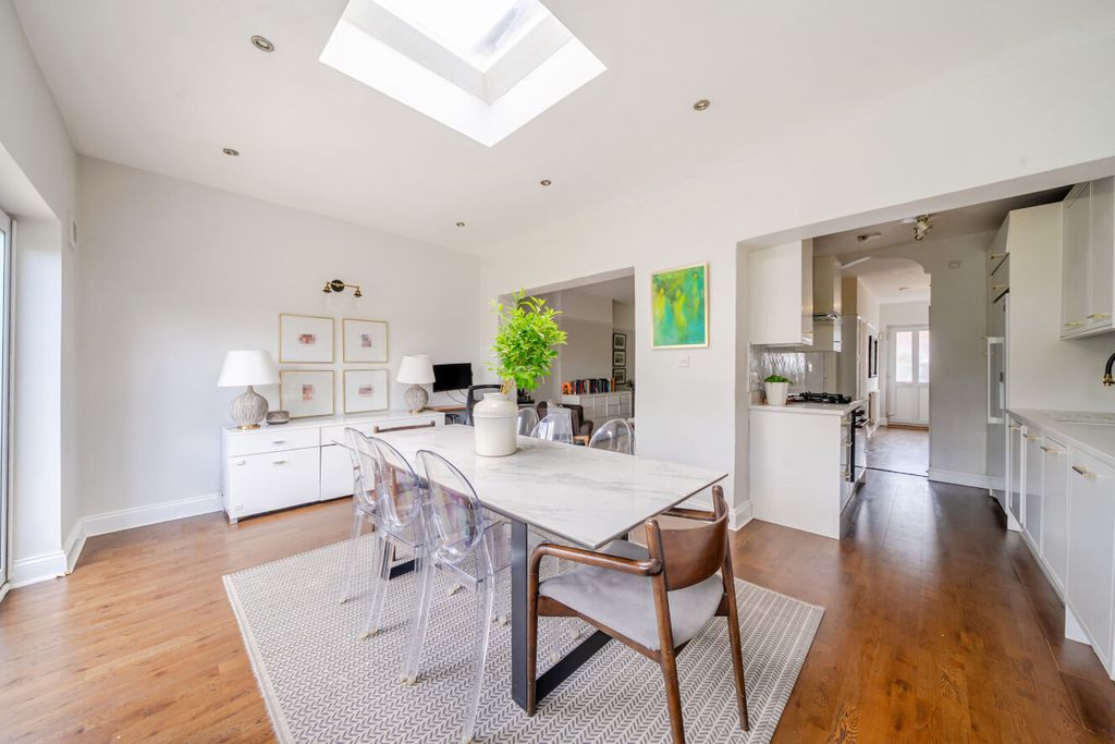 Property photo 1 of 19 Dining Room
