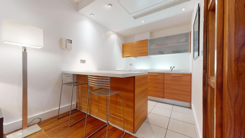 Property photo 2 of 20 Kitchen