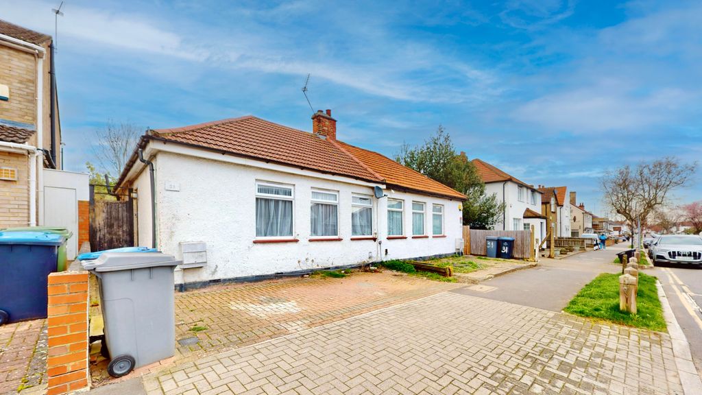 Property photo 3 of 26