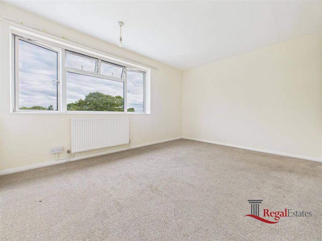 Property photo 1 of 6 Bedroom 1