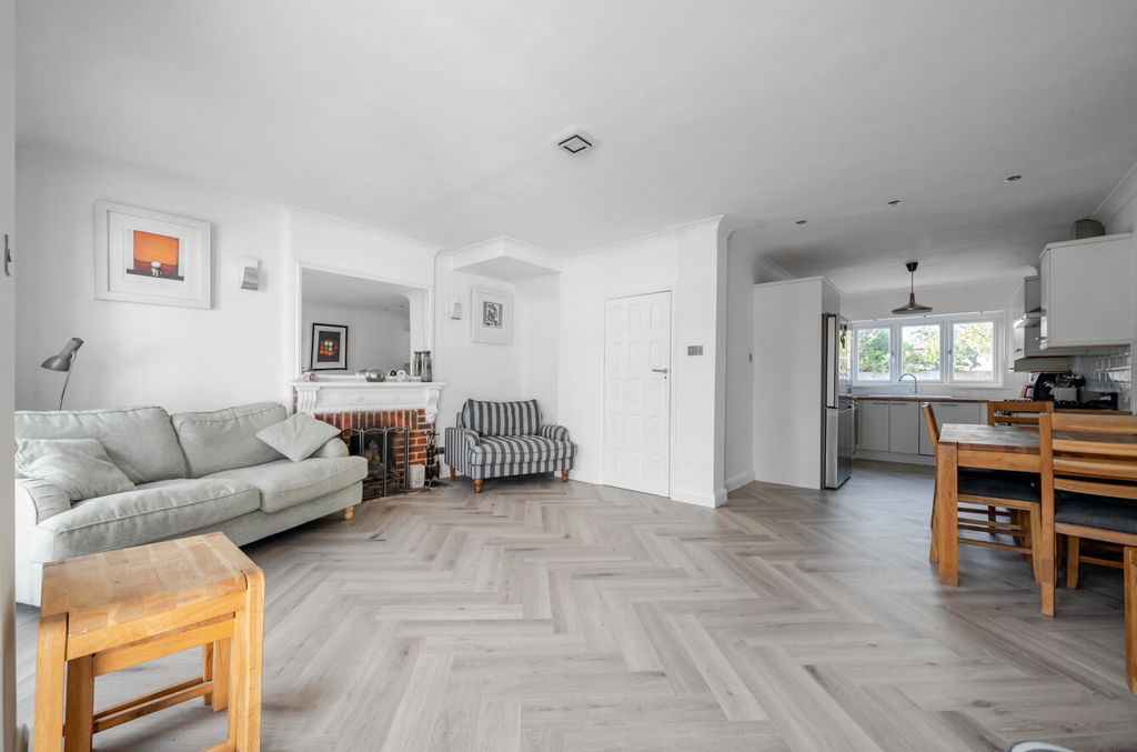 Property photo 3 of 17 1503938-27-1A001B...