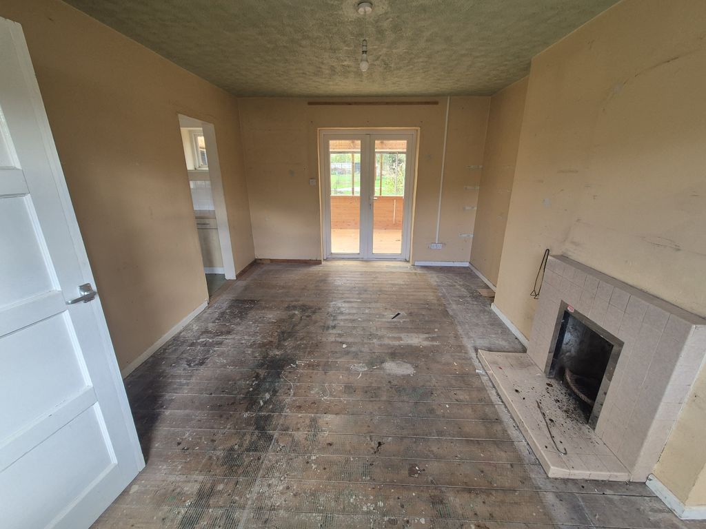 Property photo 3 of 17 1000017700.Jpg