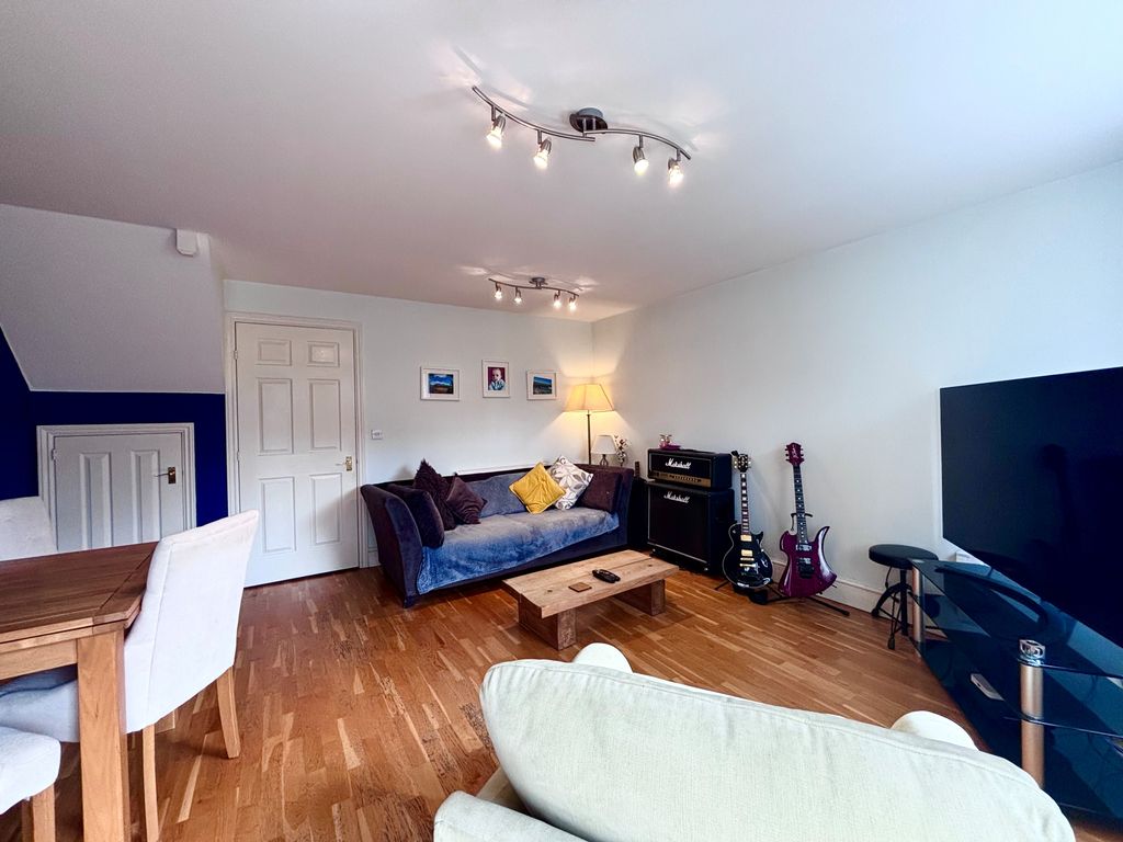 Property photo 2 of 10 Image