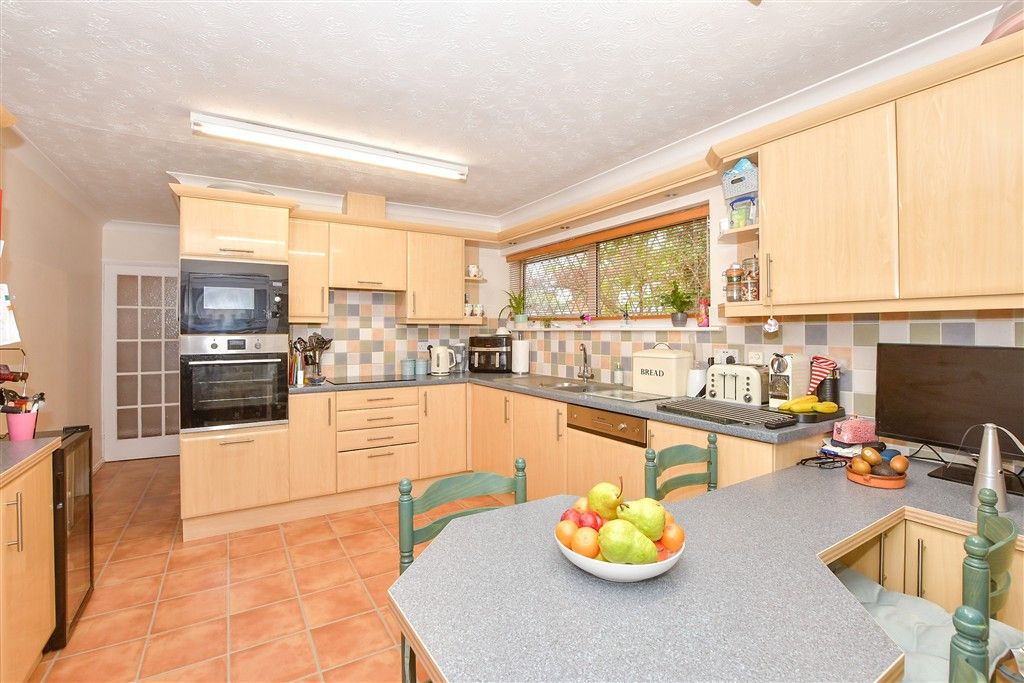 Property photo 3 of 12 Kitchen/ Breakfast Room