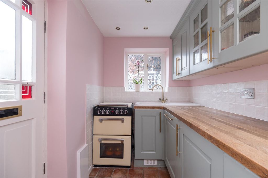 Property photo 3 of 32 Untitled (6 Of 19).Jpg