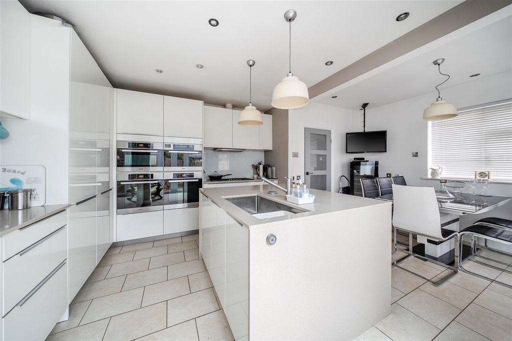 Property photo 1 of 15 Main Picture