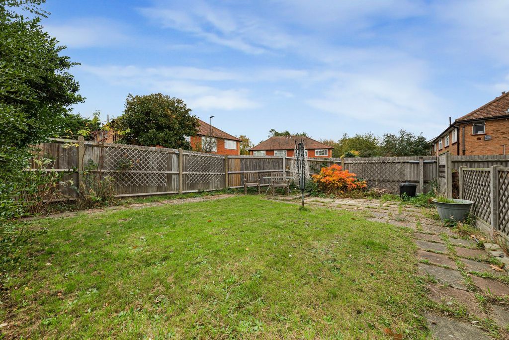 Property photo 3 of 16 Picture No. 25