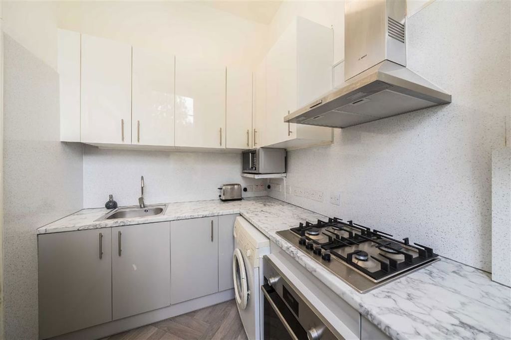 Property photo 3 of 5