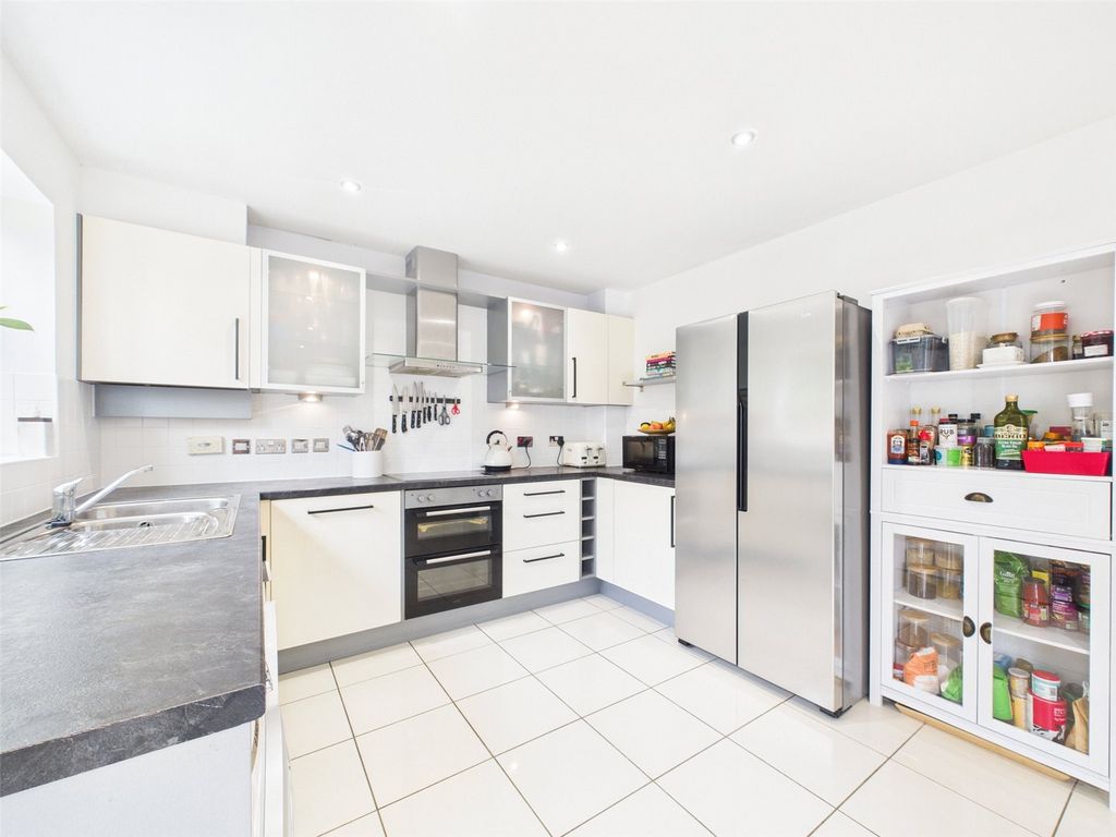 Property photo 3 of 17 Picture No. 12