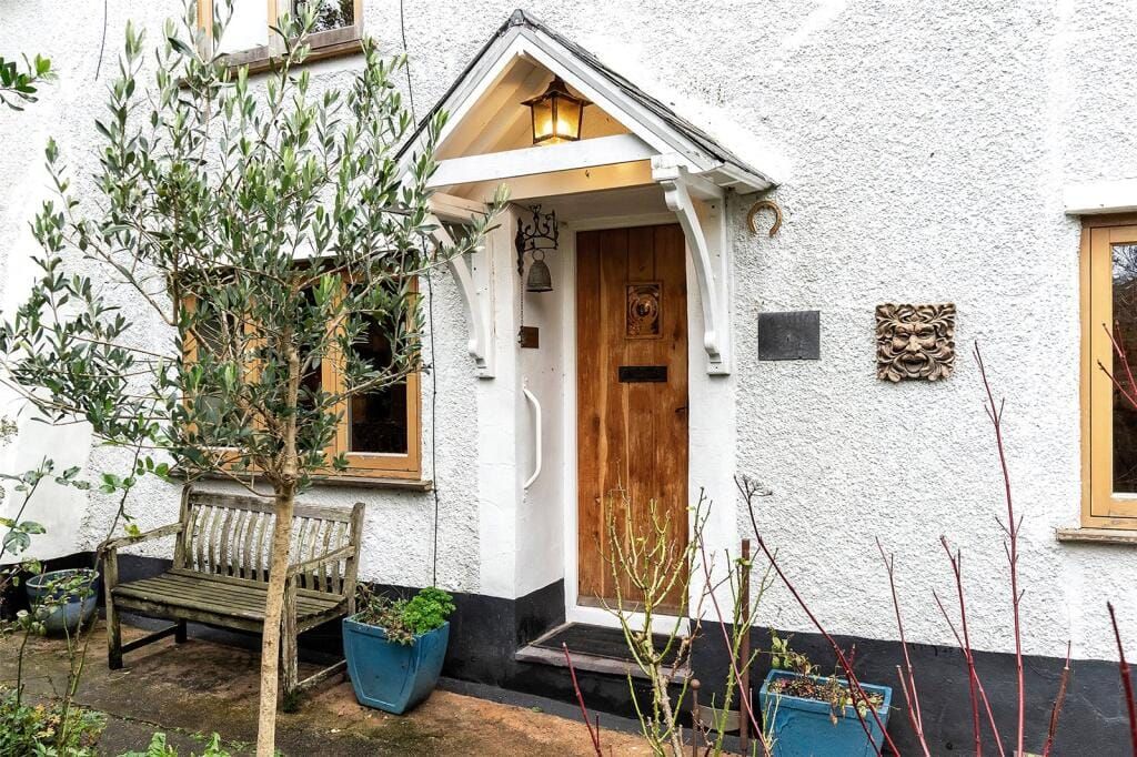 Property photo 2 of 41