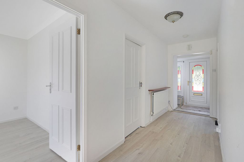 Property photo 3 of 10 Picture No. 04