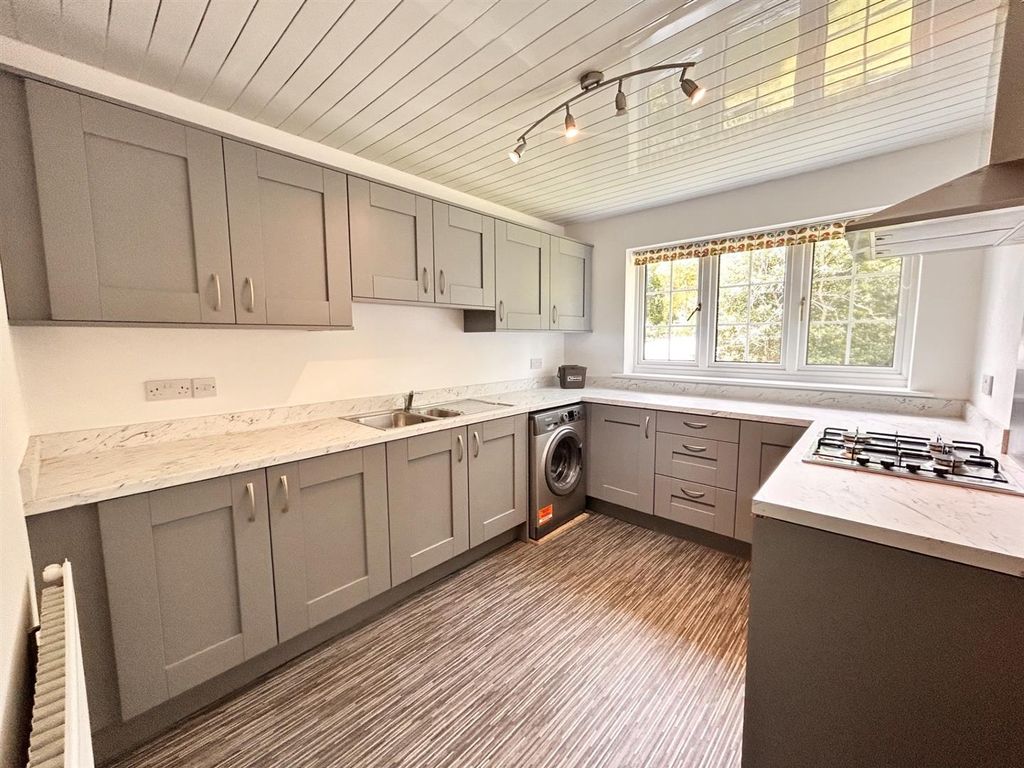 Property photo 2 of 12 Kitchen 1.Jpg
