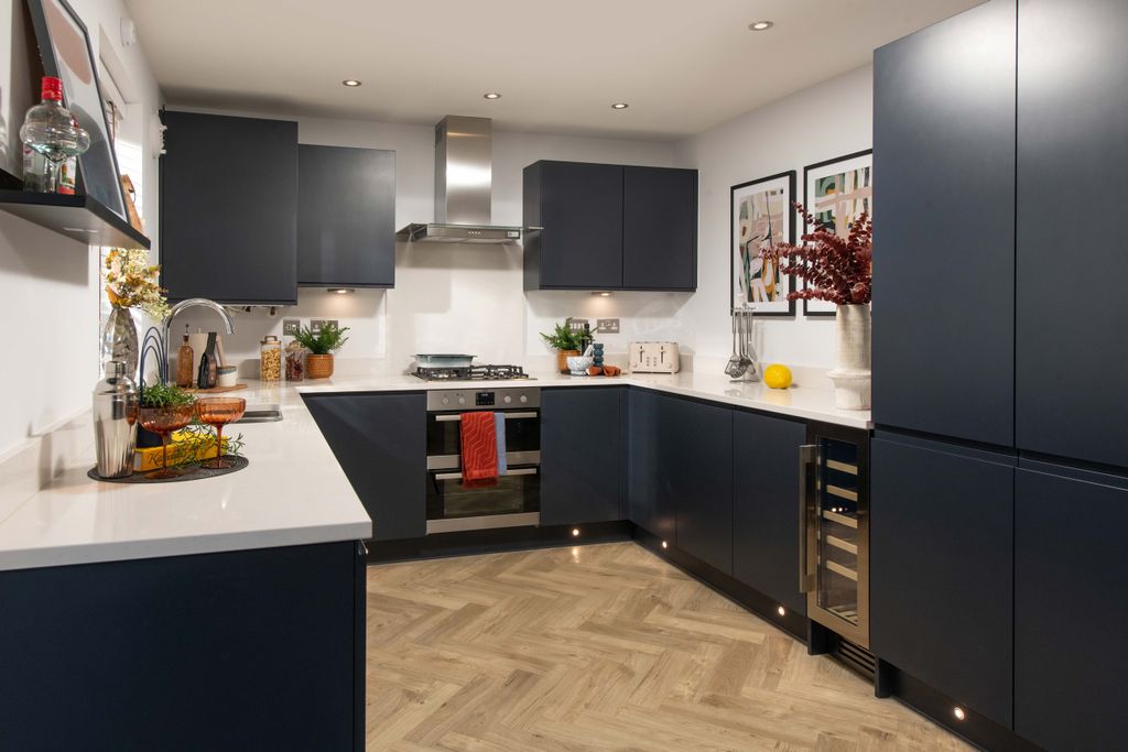 Property photo 3 of 10 Kingsley Kitchen