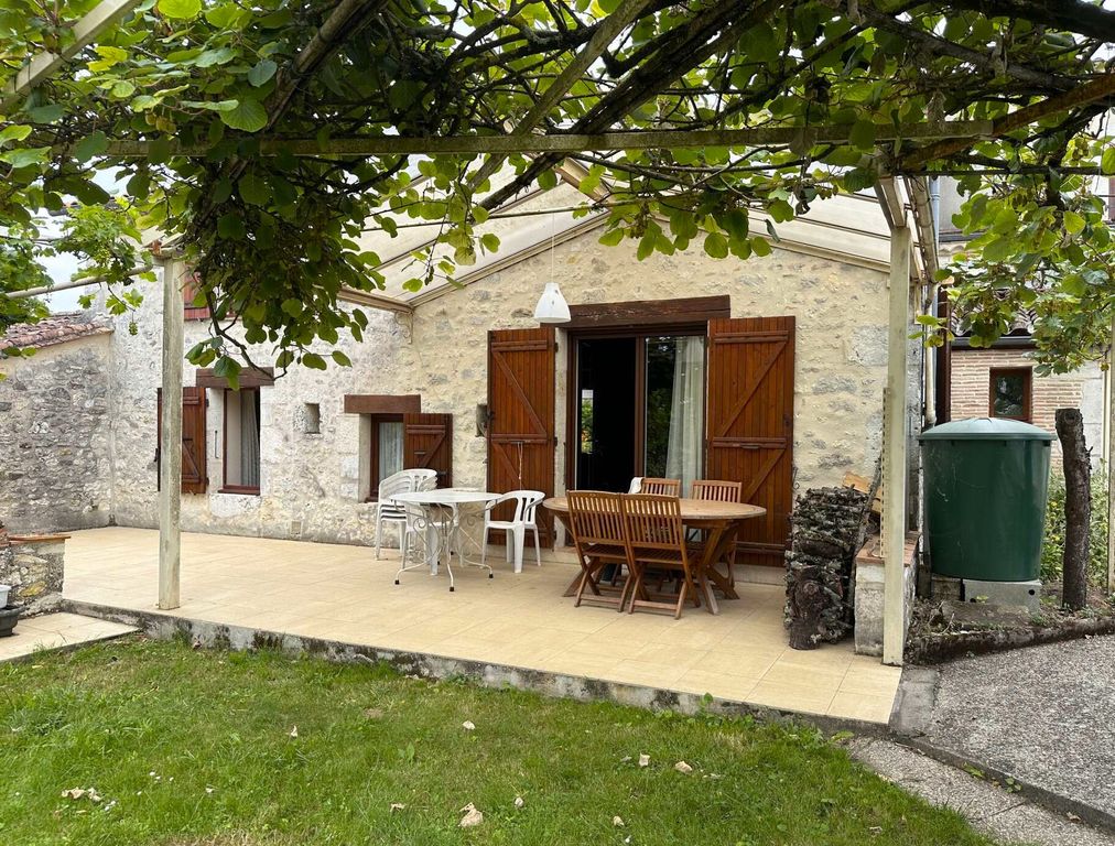 Property photo 2 of 18