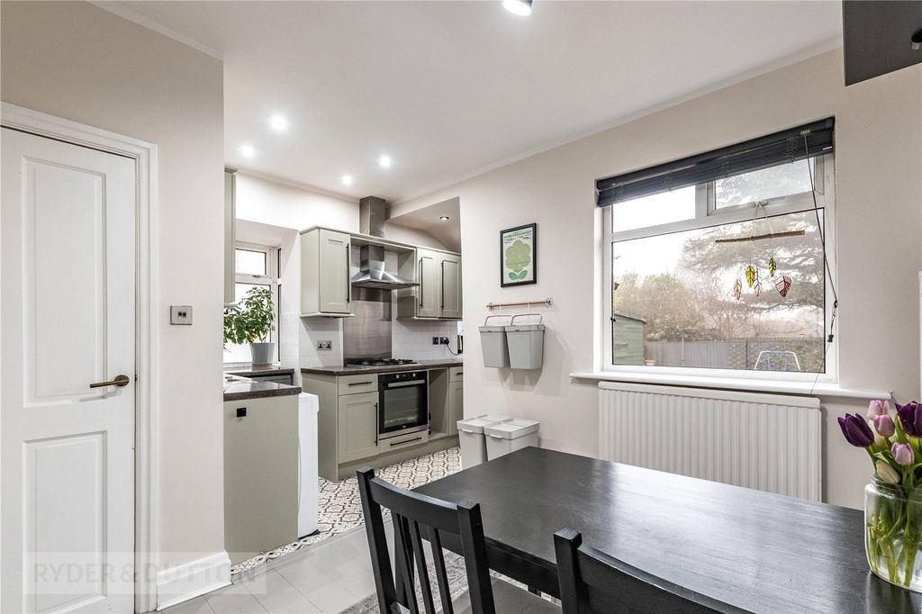 Property photo 2 of 19 Kitchen Diner