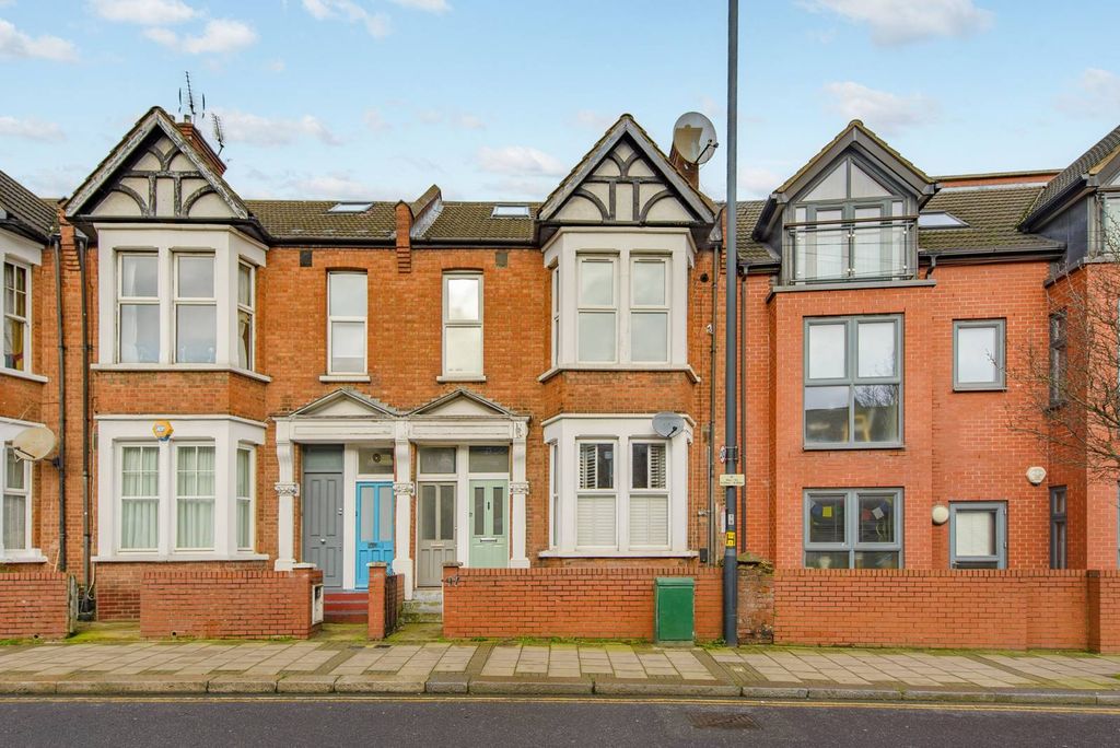 Property photo 1 of 11