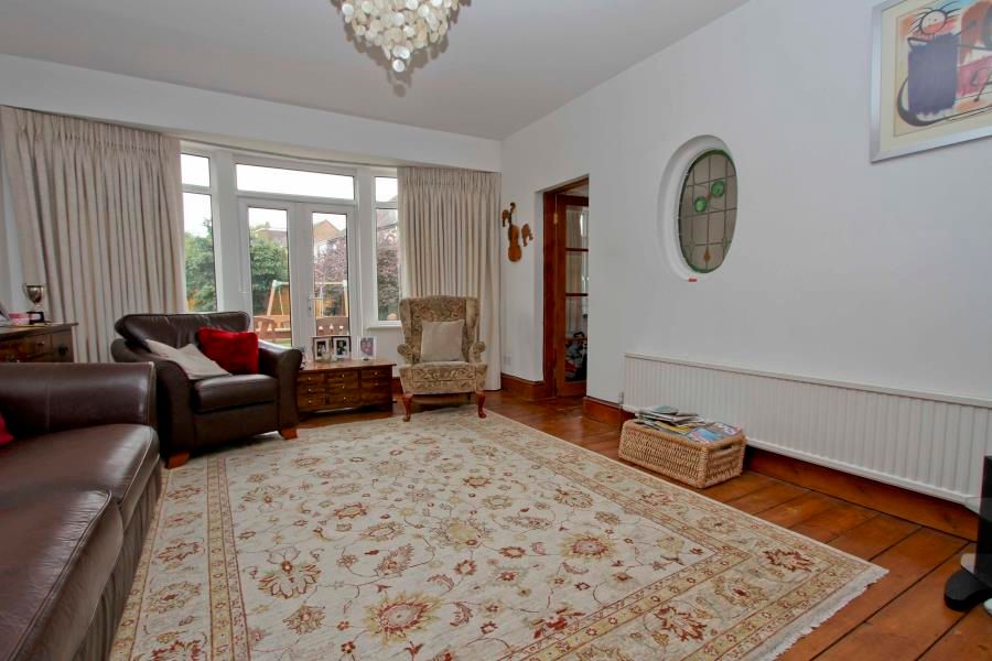 Property photo 2 of 8