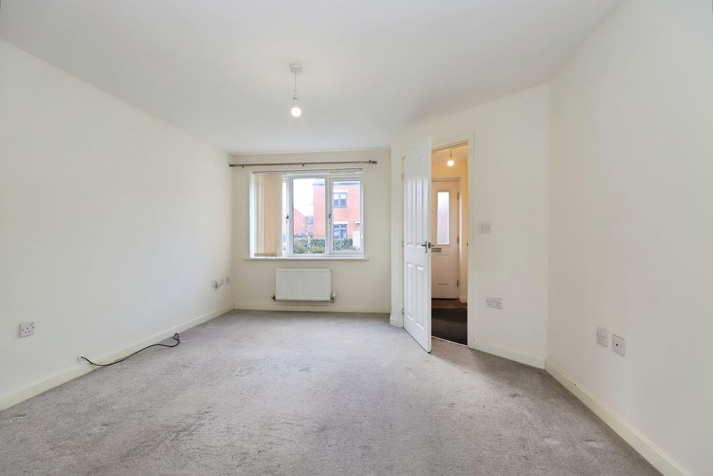 Property photo 3 of 18 Pbox-Img.Jpg