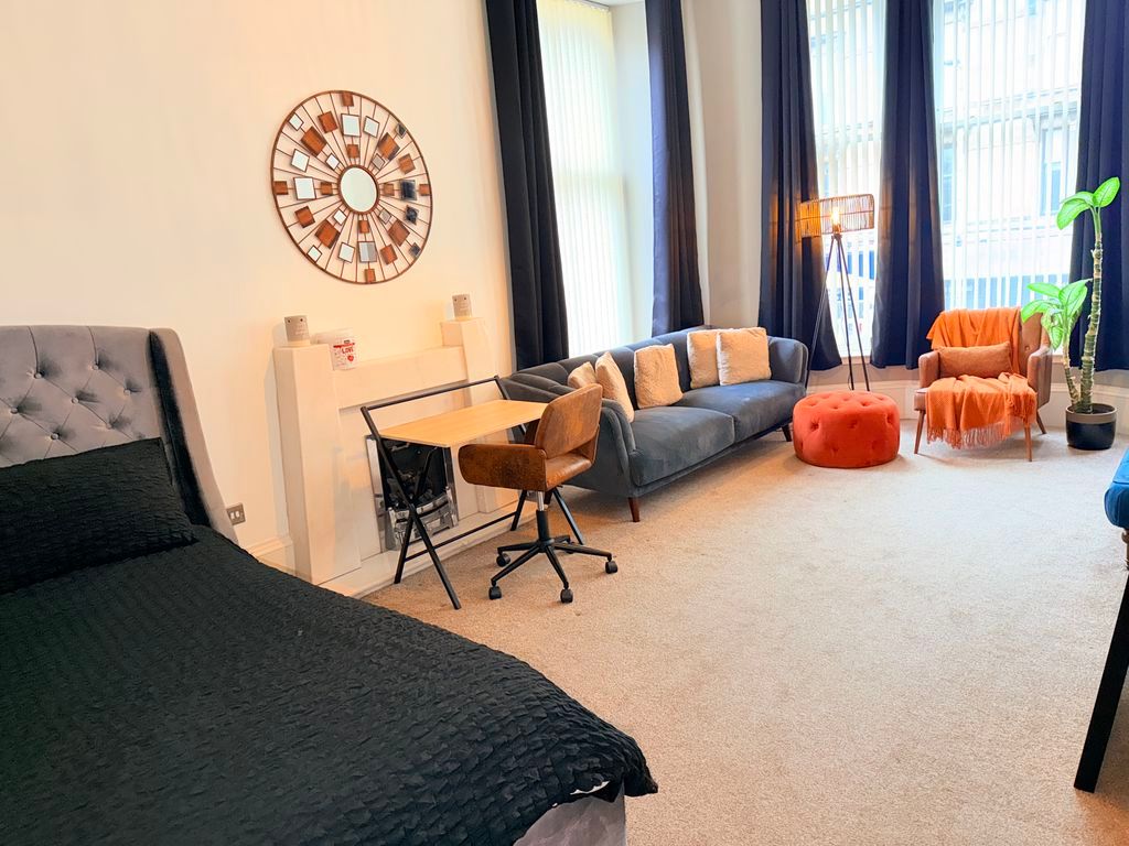 Property photo 2 of 10 Photo 8