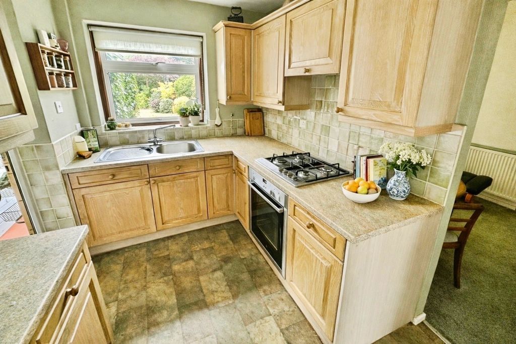 Property photo 3 of 21