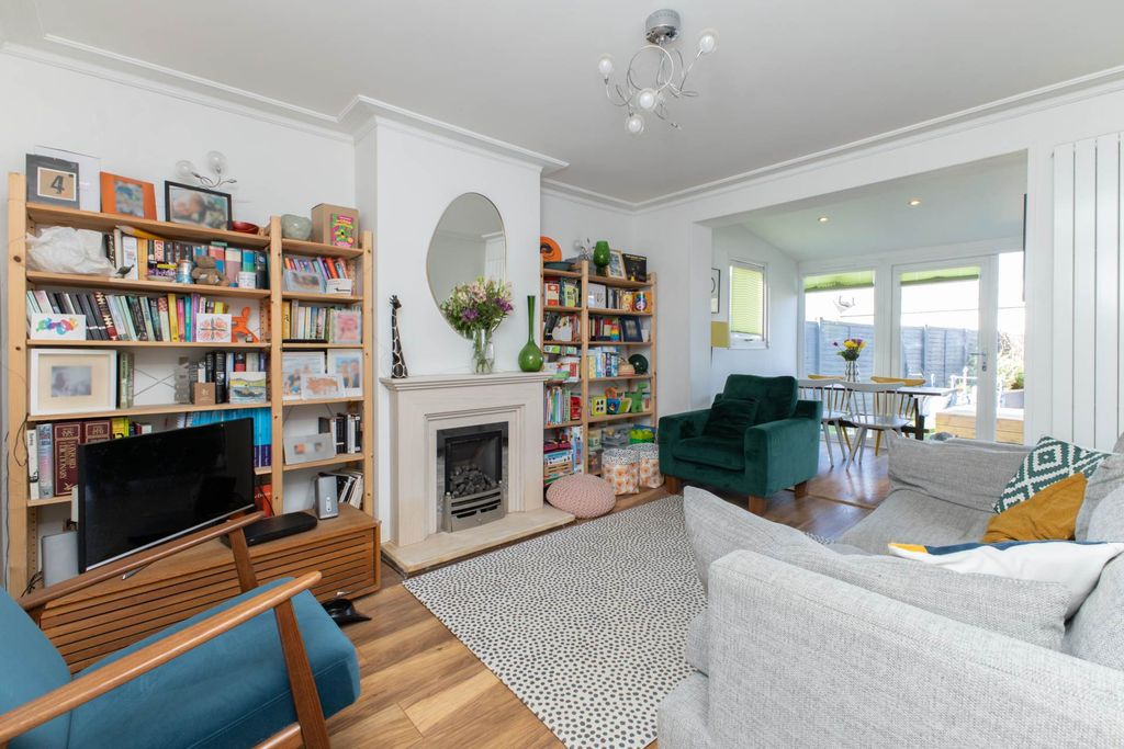 Property photo 1 of 18